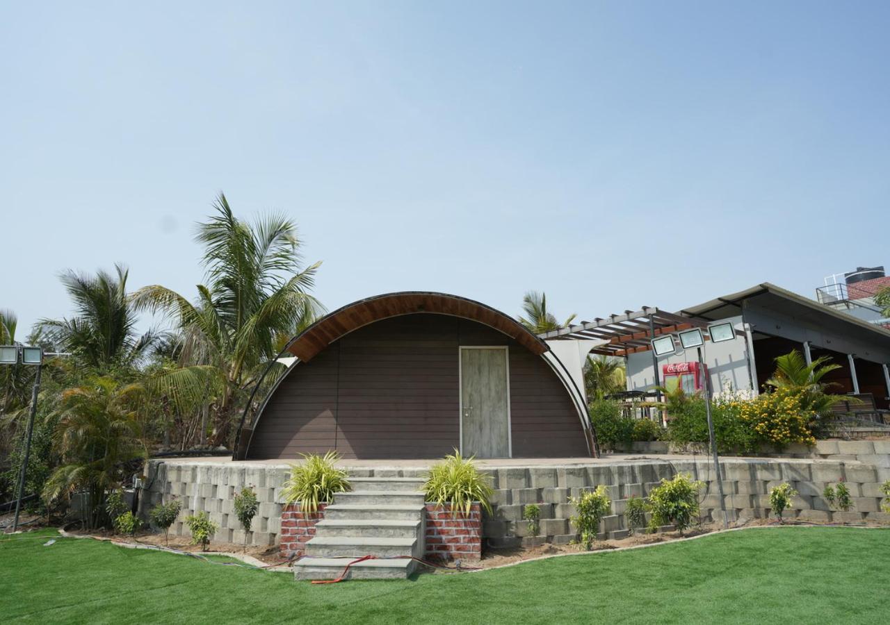 Palm Beach Resort Valsad Exterior photo